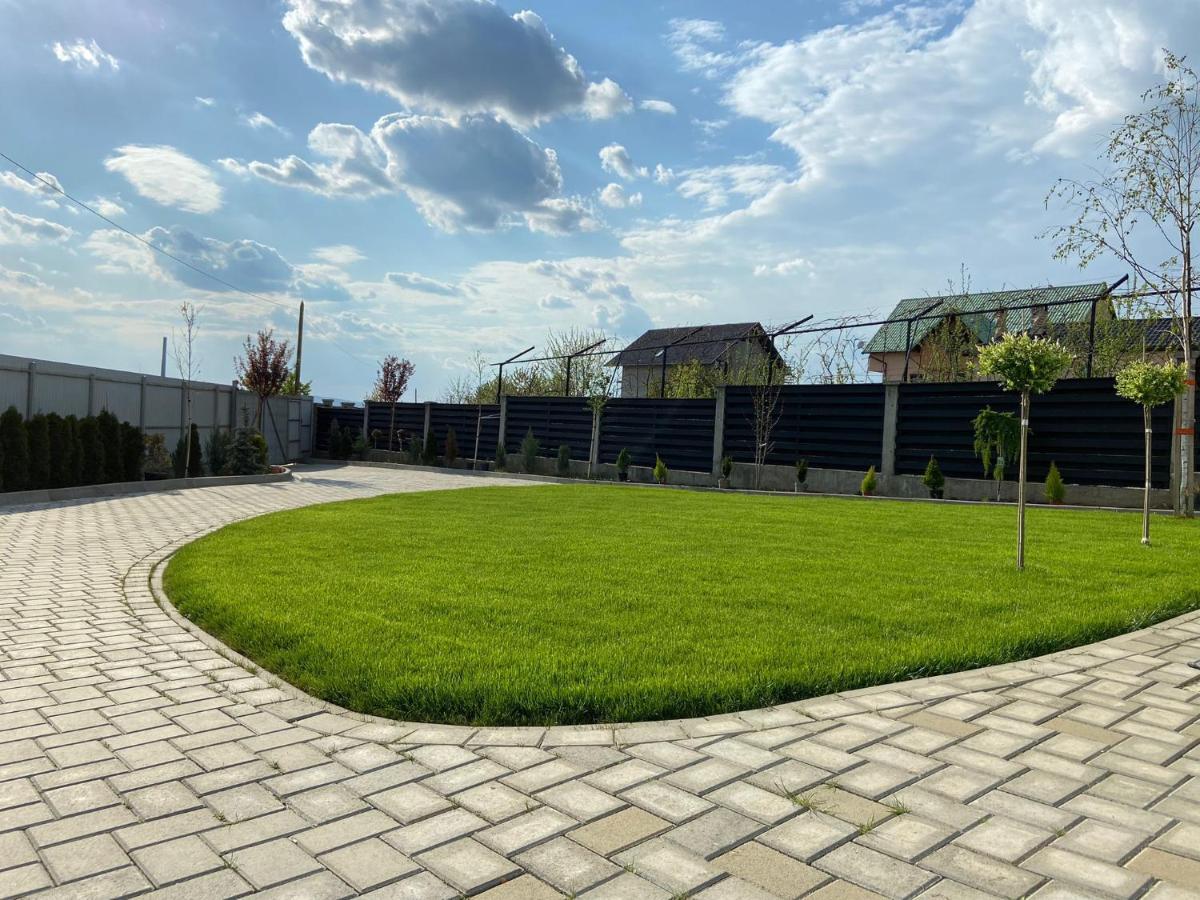 Lora Studio Apartment Suceava Ngoại thất bức ảnh