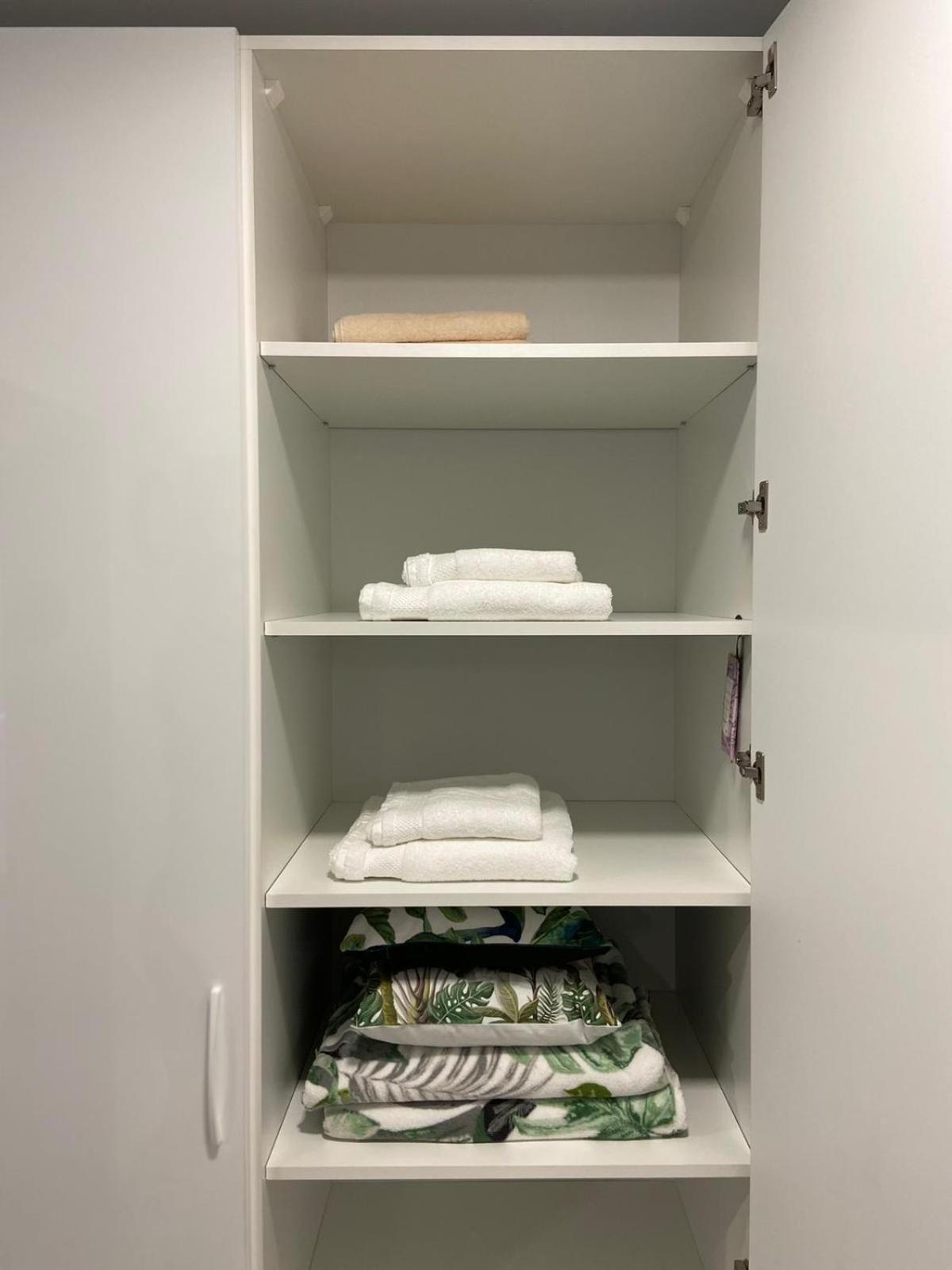 Lora Studio Apartment Suceava Ngoại thất bức ảnh